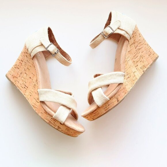 Toms Beige Canvas Ankle Strap Cork Platform Wedge Heel Sandals / Summer Shoes - Picture 16 of 16